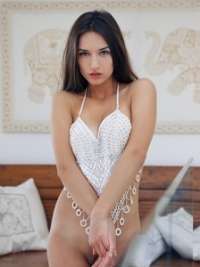 Olağanüstü Pozcu Bayan Escort Suna